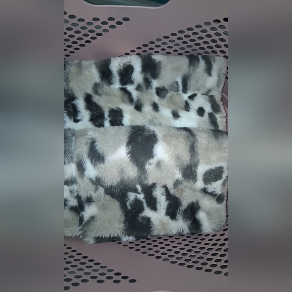 Leopard Print Faux Fur Standard Pillow Cases - Picture 1 of 1
